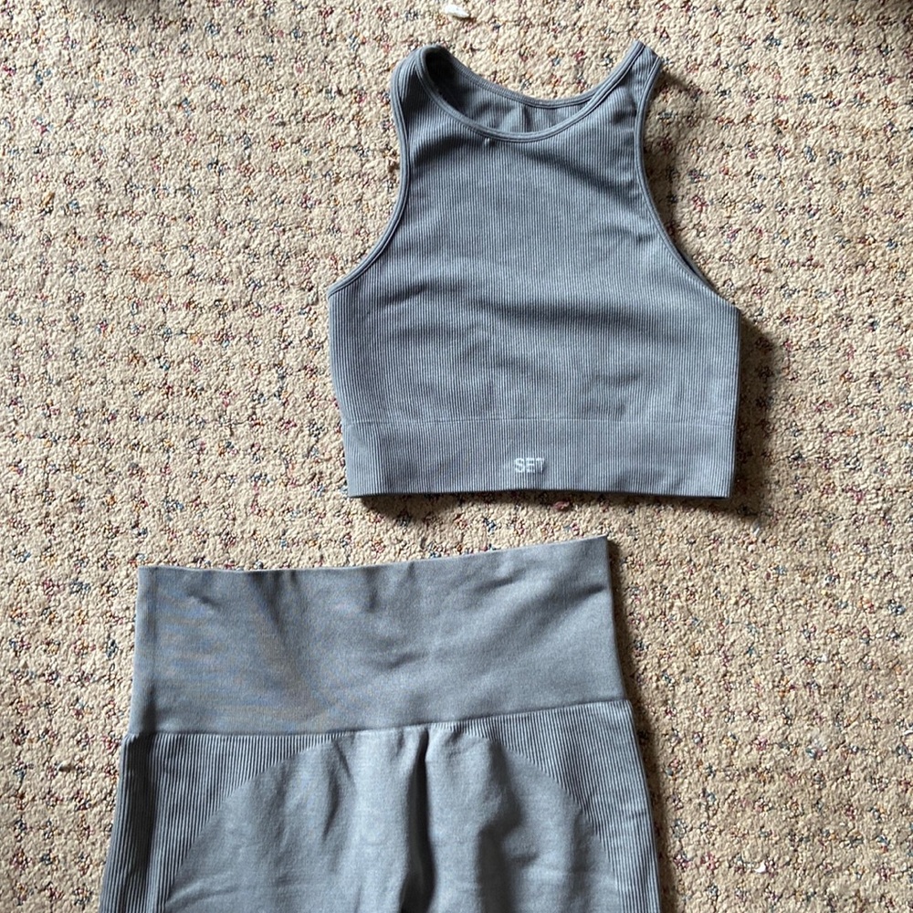 Setactive Sports bra and leggings